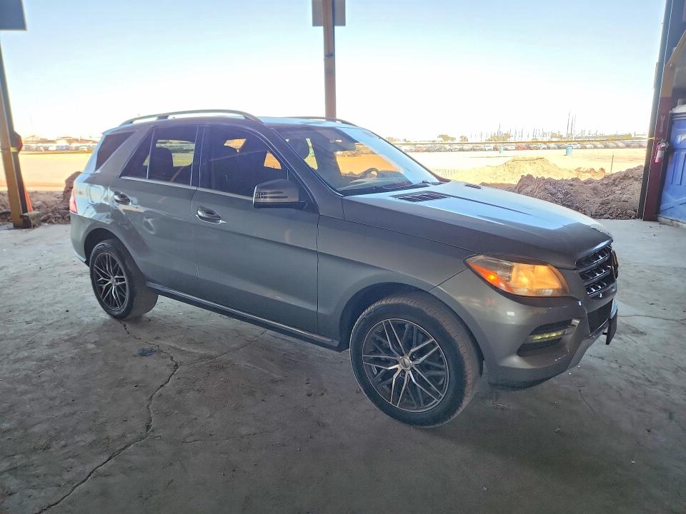 53162366 :رقم المزاد ، 4JGDA5JBXFA475049 vin ، 2015 Mercedes-benz Ml مزاد بيع