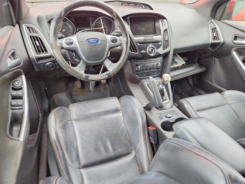 52961786 :رقم المزاد ، 1FADP3L90EL329334 vin ، 2014 Ford Focus مزاد بيع