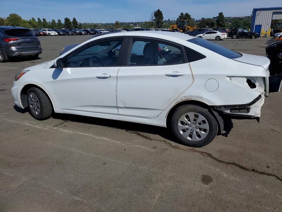 2015 Hyundai Accent მანქანა იყიდება აუქციონზე, vin: KMHCT4AE1FU871122, აუქციონის ნომერი: 53258676