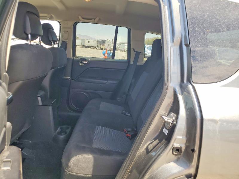 53612306 :رقم المزاد ، 1J4NF1FB8BD277195 vin ، 2011 Jeep Compass مزاد بيع