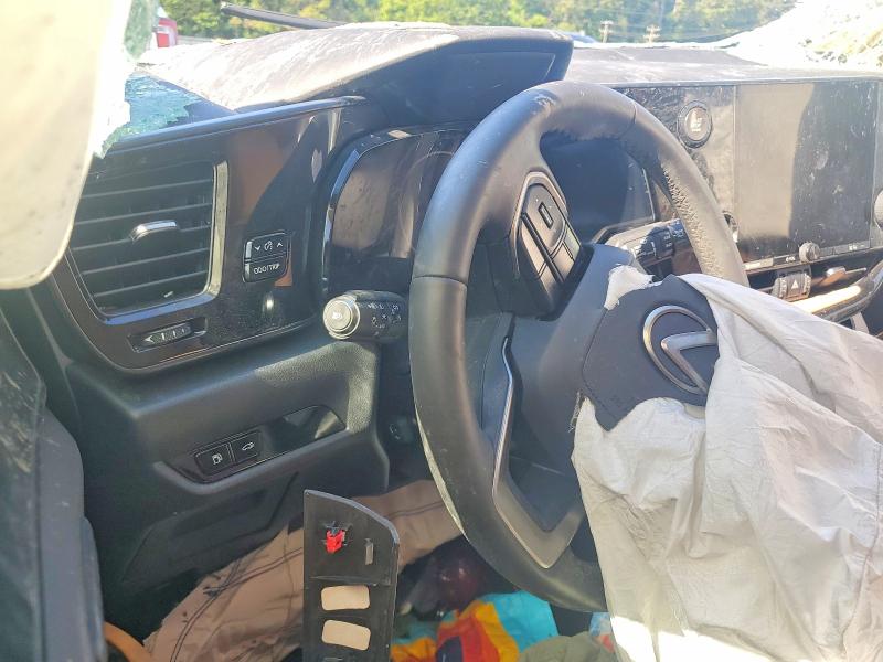 53140836 :رقم المزاد ، 2T2GGCEZXNC009896 vin ، 2022 Lexus Nx مزاد بيع