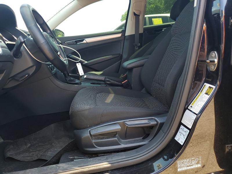53930756 :رقم المزاد ، 1VWAT7A35HC042622 vin ، 2017 Volkswagen Passat مزاد بيع