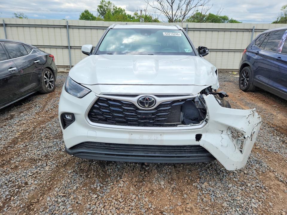 53215246 :رقم المزاد ، 5TDGZRBH3NS568405 vin ، 2022 Toyota Highlander مزاد بيع