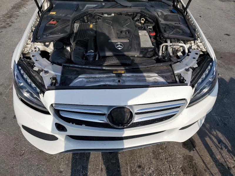 Продаж на аукціоні авто 2015 Mercedes-benz C, vin: 55SWF4KB1FU013881, номер лоту: 52894346