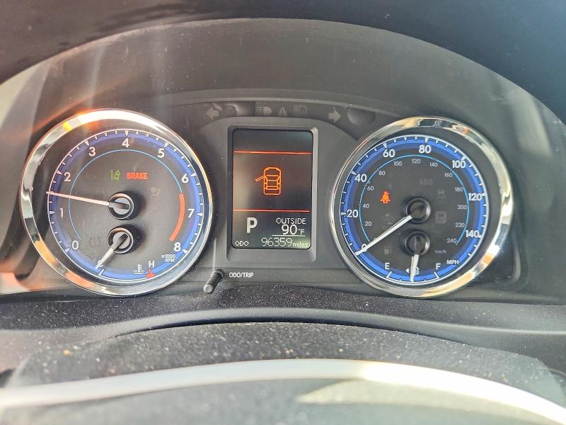 54351706 :رقم المزاد ، 5YFBURHE8JP740324 vin ، 2018 Toyota Corolla مزاد بيع