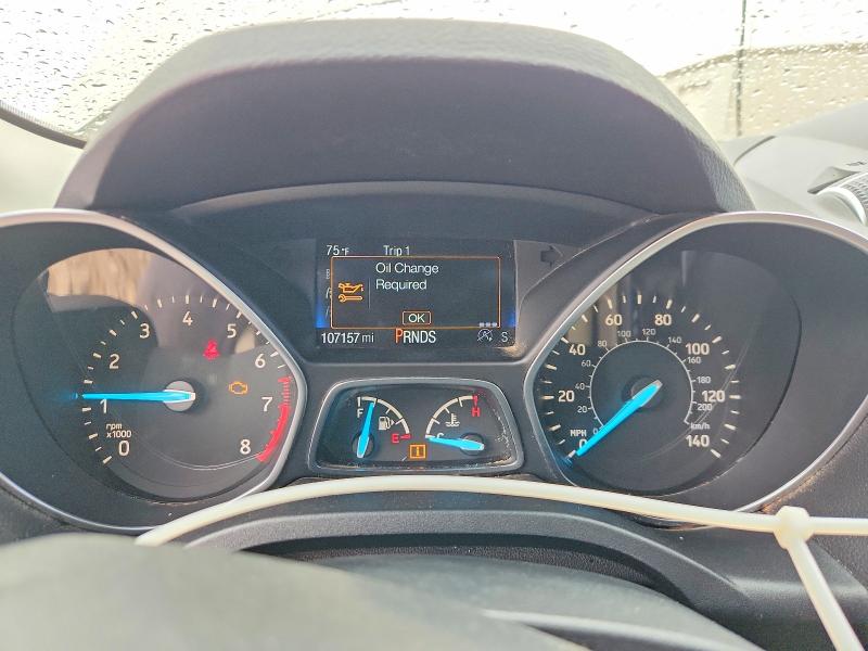 2017 Ford Escape მანქანა იყიდება აუქციონზე, vin: 1FMCU0J91HUF01932, აუქციონის ნომერი: 54653116