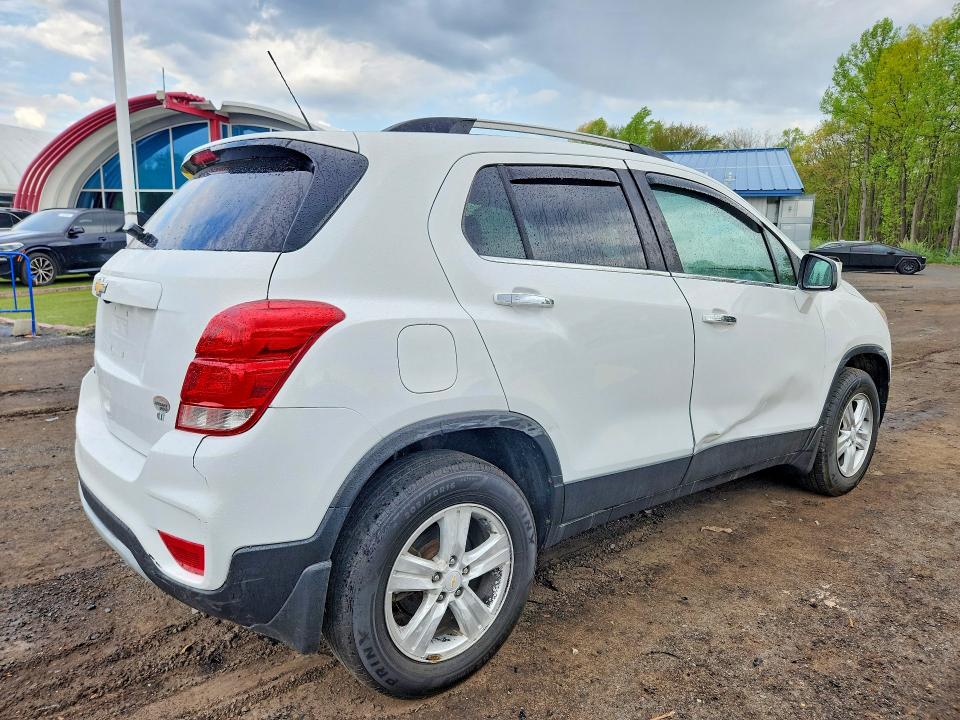 Продажа на аукционе авто 2018 Chev Trax, vin: KL7CJPSB8JB671890, номер лота: 52360336