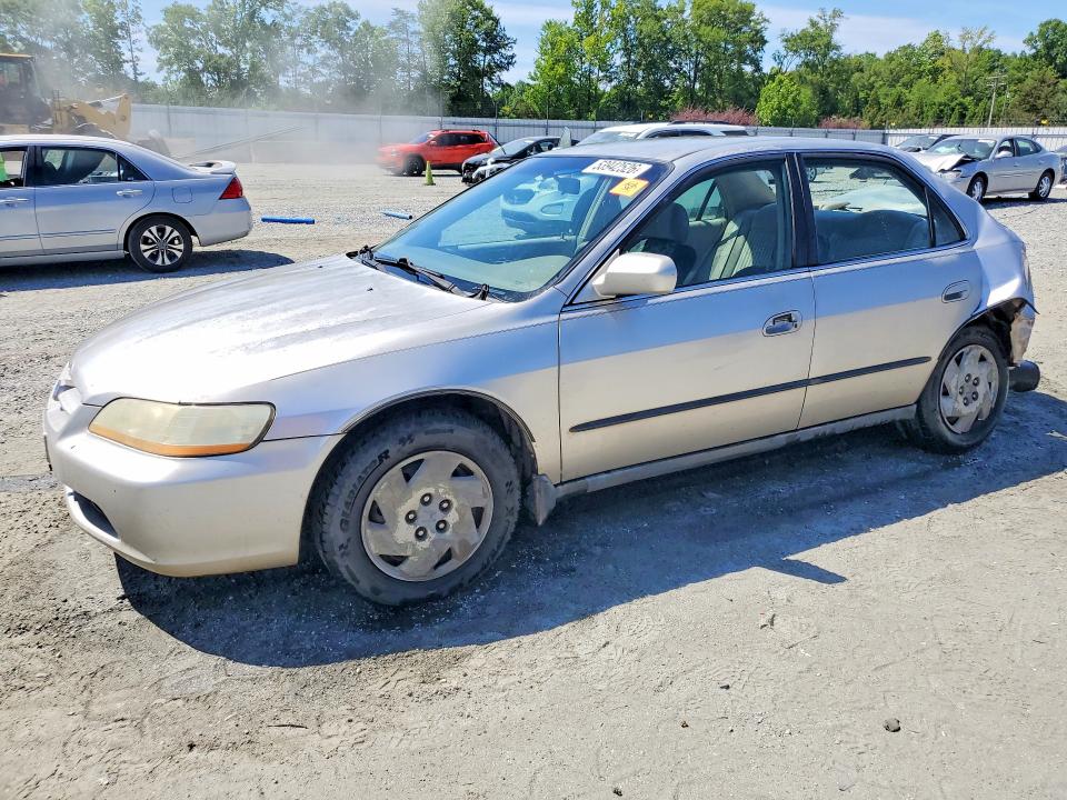 1998 Honda Accord მანქანა იყიდება აუქციონზე, vin: 1HGCG164XWA014517, აუქციონის ნომერი: 53942526