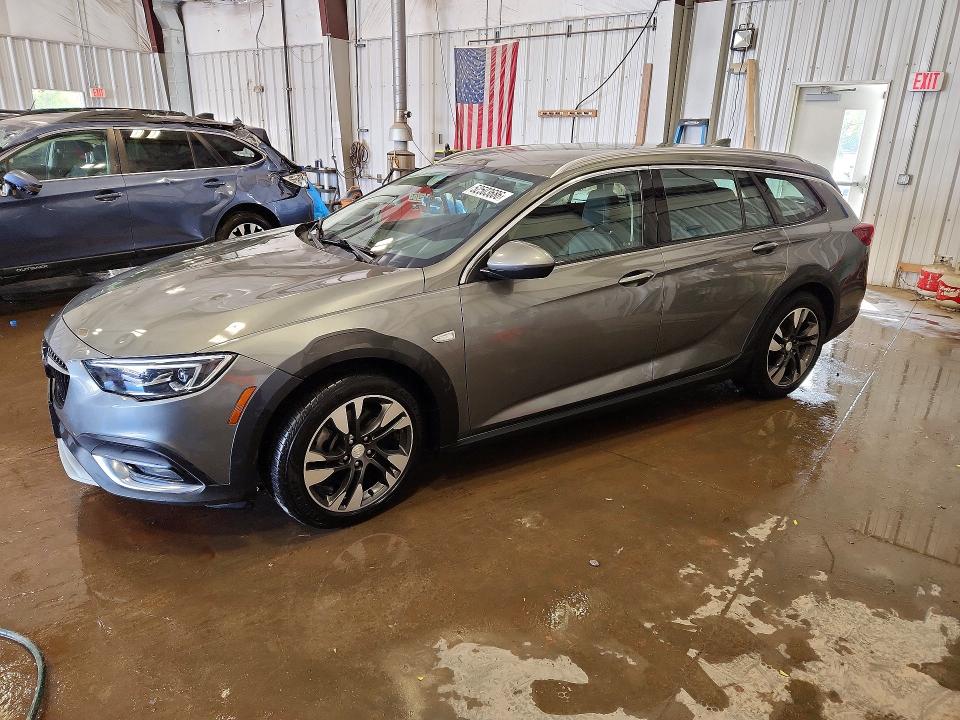 Auction sale of the 2018 Buick Regal Tourx, vin: W04GV8SX7J1174257, lot number: 52503686