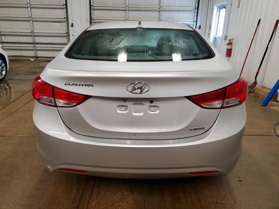 2013 Hyundai Elantra მანქანა იყიდება აუქციონზე, vin: 5NPDH4AE4DH328042, აუქციონის ნომერი: 52870406