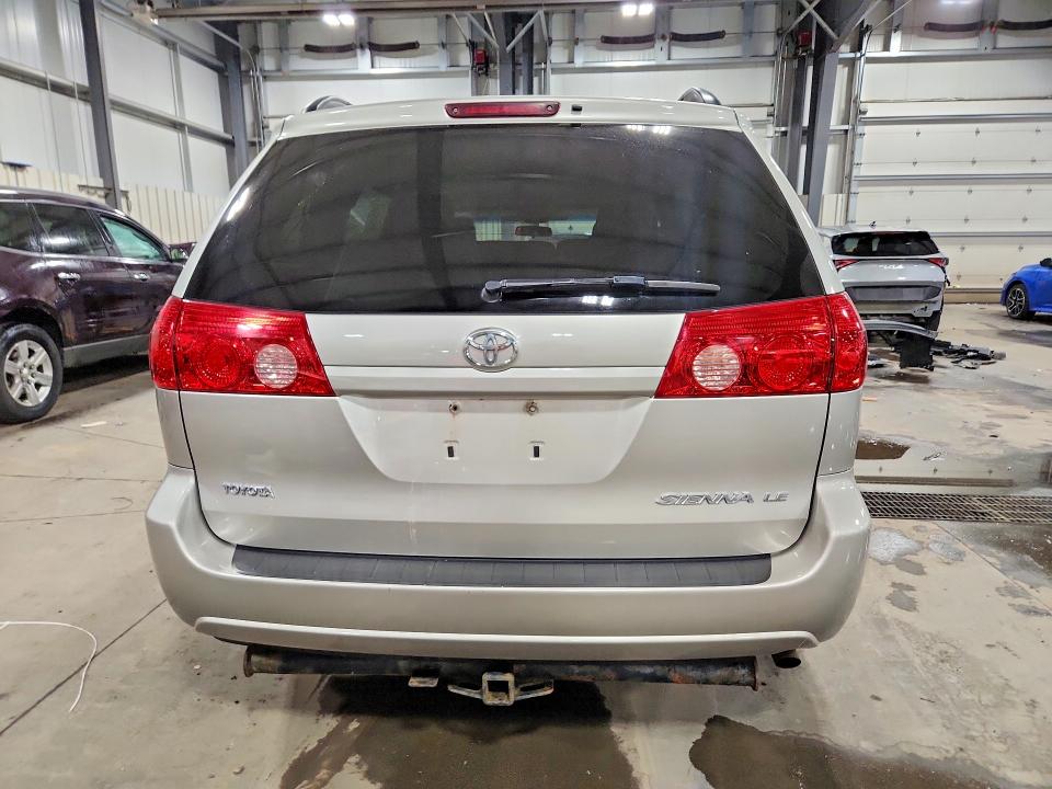 Aukcja sprzedaży 2010 Toyota Sienna, vin: 5TDKK4CC1AS300824, numer aukcji: 52670806