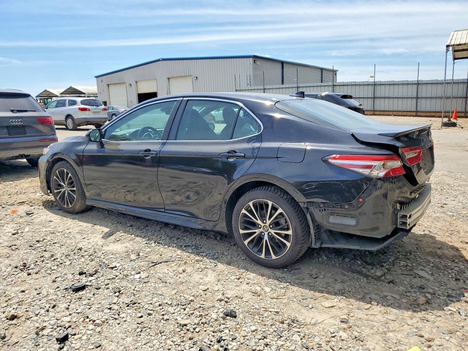 52222116 :رقم المزاد ، 4T1B11HK9KU721426 vin ، 2019 Toyota Camry مزاد بيع