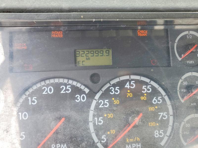 52840336 :رقم المزاد ، 1FUBBUDC44HM87511 vin ، 2004 Freightliner Fl70 مزاد بيع