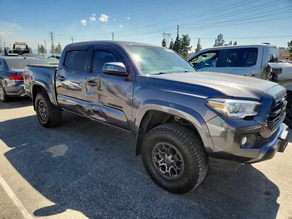 53666816 :رقم المزاد ، 5TFAZ5CN9JX056381 vin ، 2018 Toyota Tacoma مزاد بيع