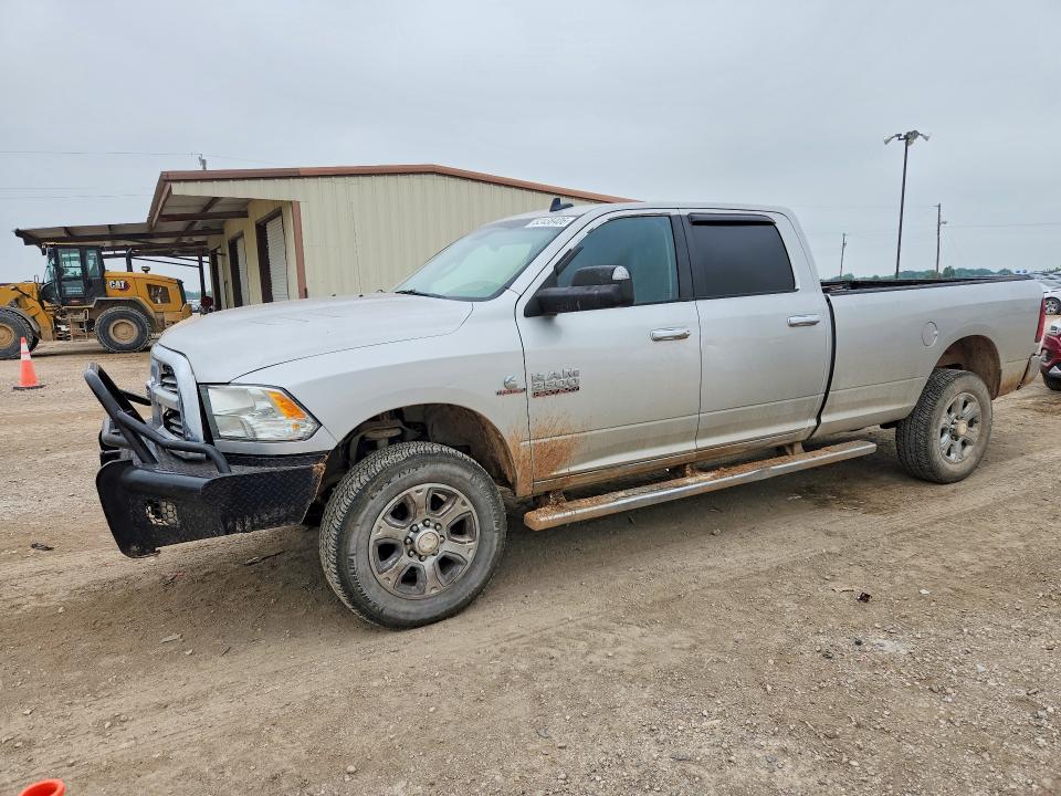 52438406 :رقم المزاد ، 3C6UR5JL3DG615583 vin ، 2013 Ram 2500 مزاد بيع