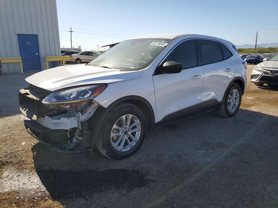 52176846 :رقم المزاد ، 1FMCU0G66NUA53700 vin ، 2022 Ford Escape مزاد بيع