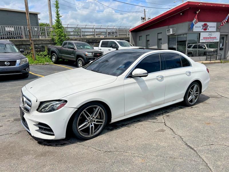 54672846 :رقم المزاد ، WDDZF4KB0KA606543 vin ، 2019 Mercedes-benz E مزاد بيع