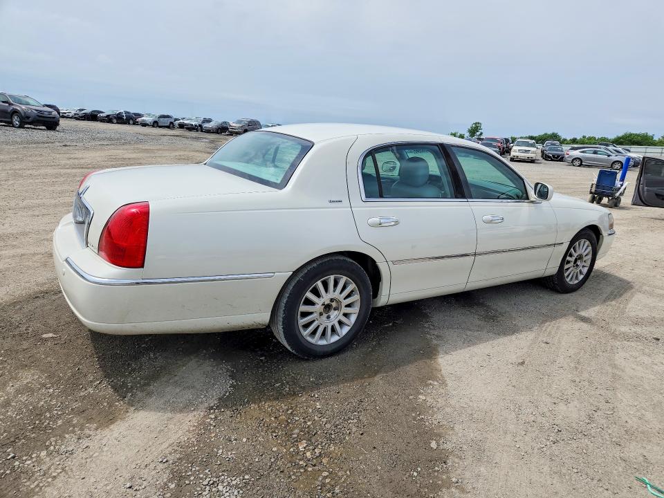Продажа на аукционе авто 2004 Lincoln Town Car, vin: 1LNHM83W44Y680171, номер лота: 54993966