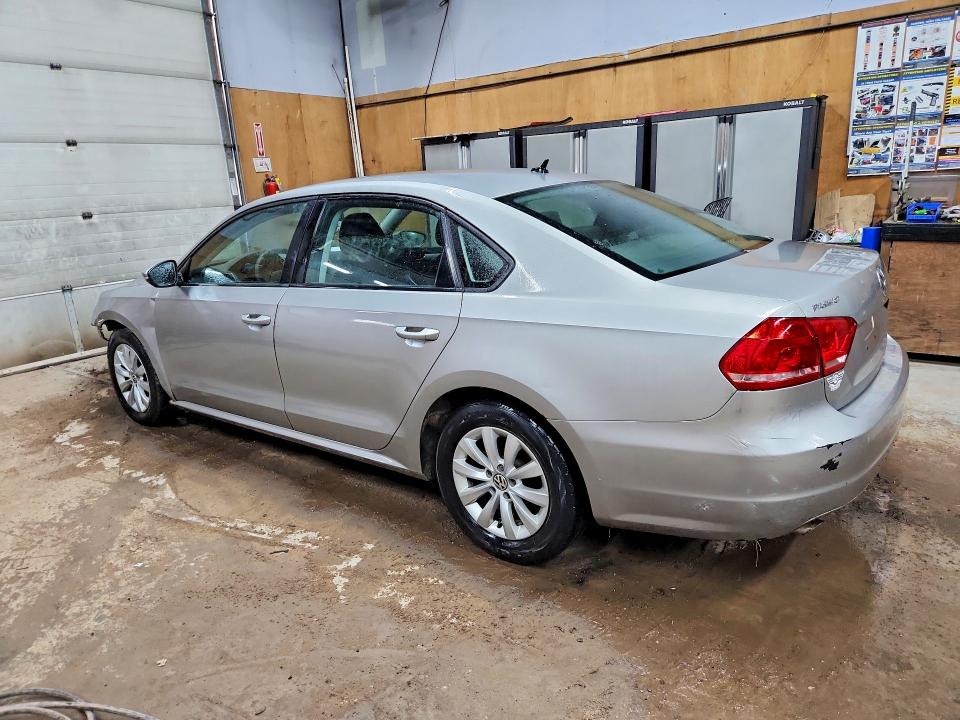 53711026 :رقم المزاد ، 1VWAH7A39CC026711 vin ، 2012 Volkswagen Passat مزاد بيع