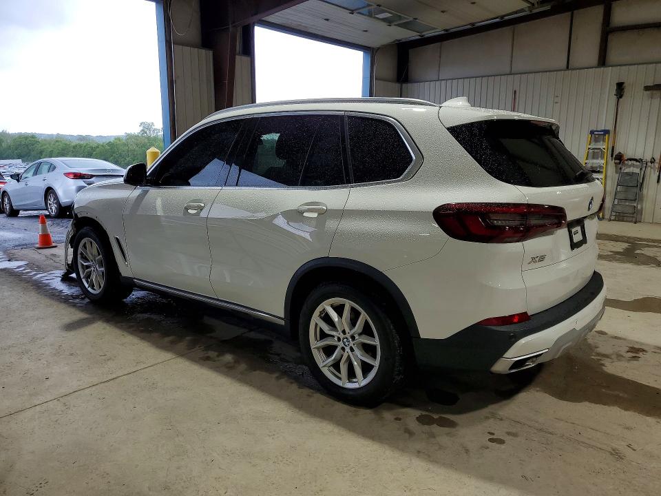 54601696 :رقم المزاد ، 5UXCR6C02M9F33066 vin ، 2021 Bmw X5 مزاد بيع