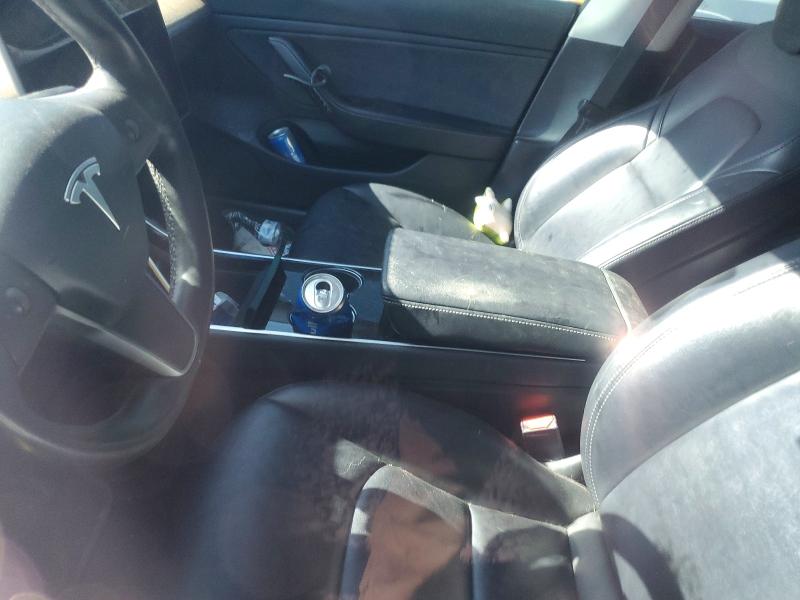 52963546 :رقم المزاد ، 5YJ3E1EA3KF306118 vin ، 2019 Tesla Model 3 مزاد بيع