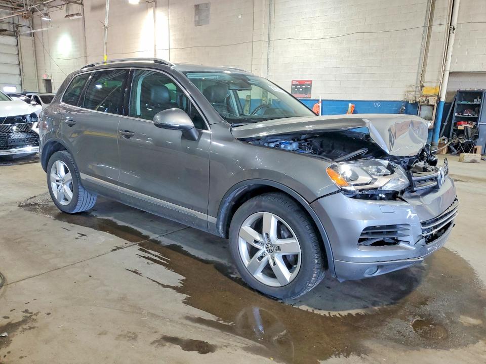 2014 Volkswagen Touareg მანქანა იყიდება აუქციონზე, vin: WVGEP9BP4ED012132, აუქციონის ნომერი: 54163136