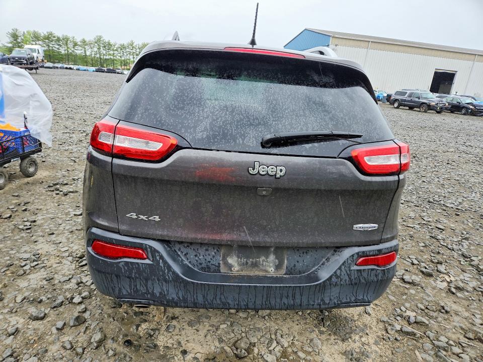 52445146 :رقم المزاد ، 1C4PJMCB5HW509896 vin ، 2017 Jeep Cherokee مزاد بيع