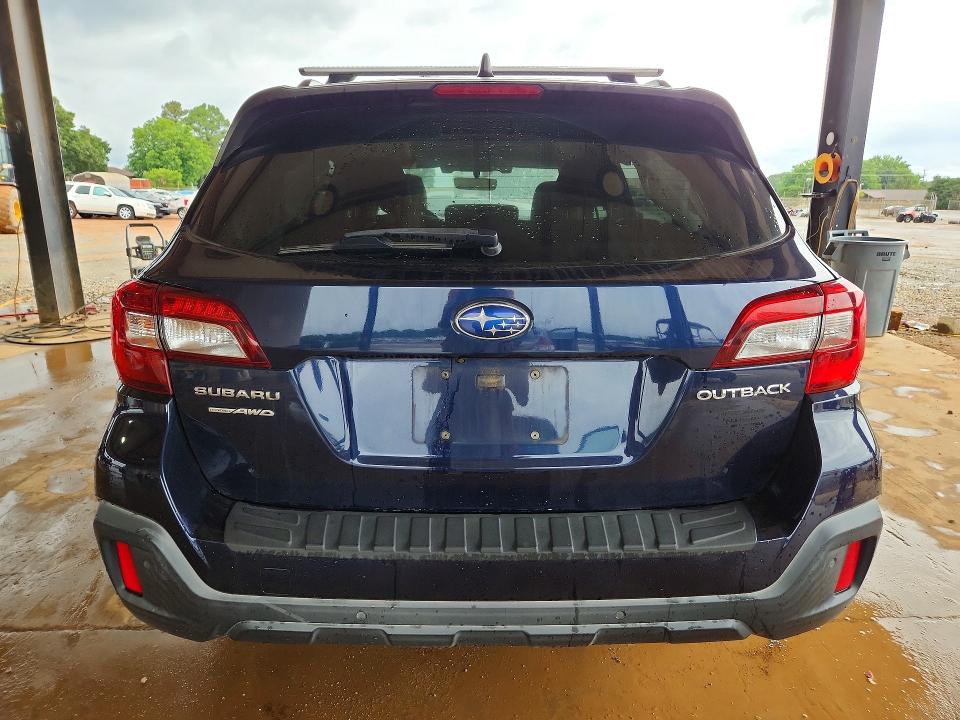 54689856 :رقم المزاد ، 4S4BSATC1J3395297 vin ، 2018 Subaru Outback مزاد بيع
