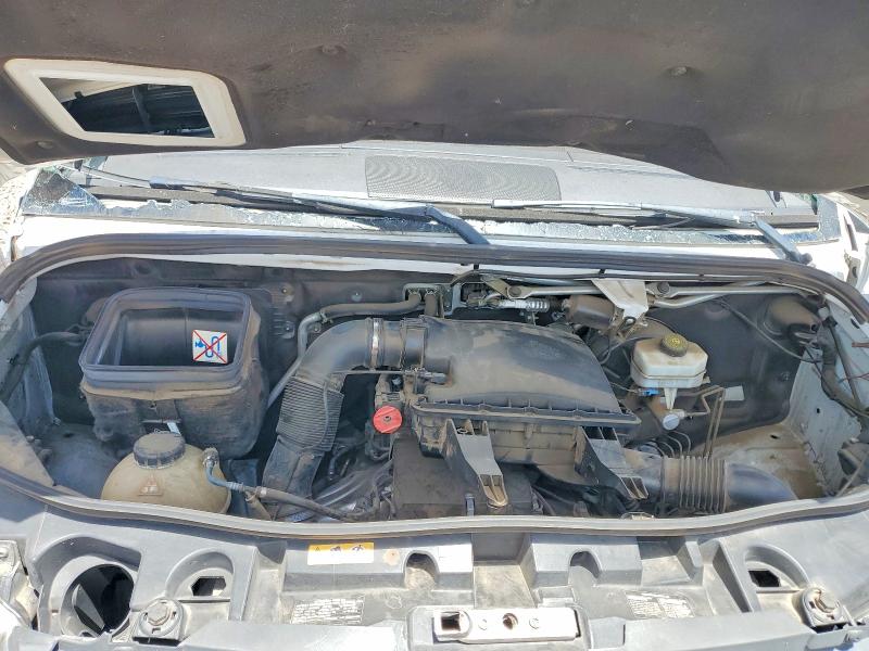 52264276 :رقم المزاد ، W1W40CHY1MT054669 vin ، 2021 Mercedes Benz Sprinter مزاد بيع