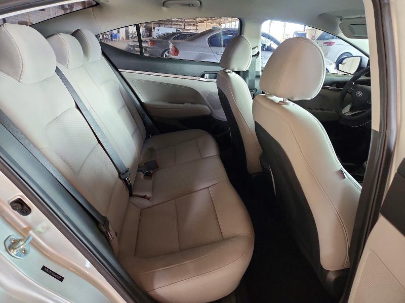 54194356 :رقم المزاد ، 5NPD74LF5KH420234 vin ، 2019 Hyundai Elantra مزاد بيع
