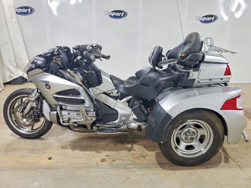 Продажа на аукционе авто 2015 Honda Gl1800, vin: JH2SC68G1FK300557, номер лота: 55010396