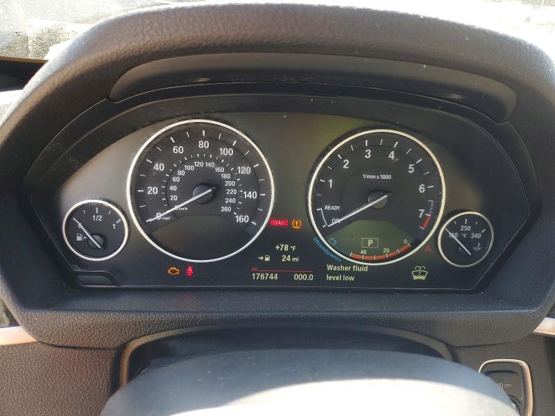 2016 Bmw 328 მანქანა იყიდება აუქციონზე, vin: WBA8Z5C53GG500424, აუქციონის ნომერი: 52299476