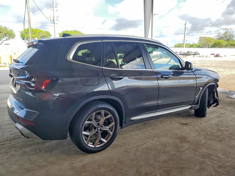 54682746 :رقم المزاد ، 5UX43DP00N9L10561 vin ، 2022 Bmw X3 مزاد بيع