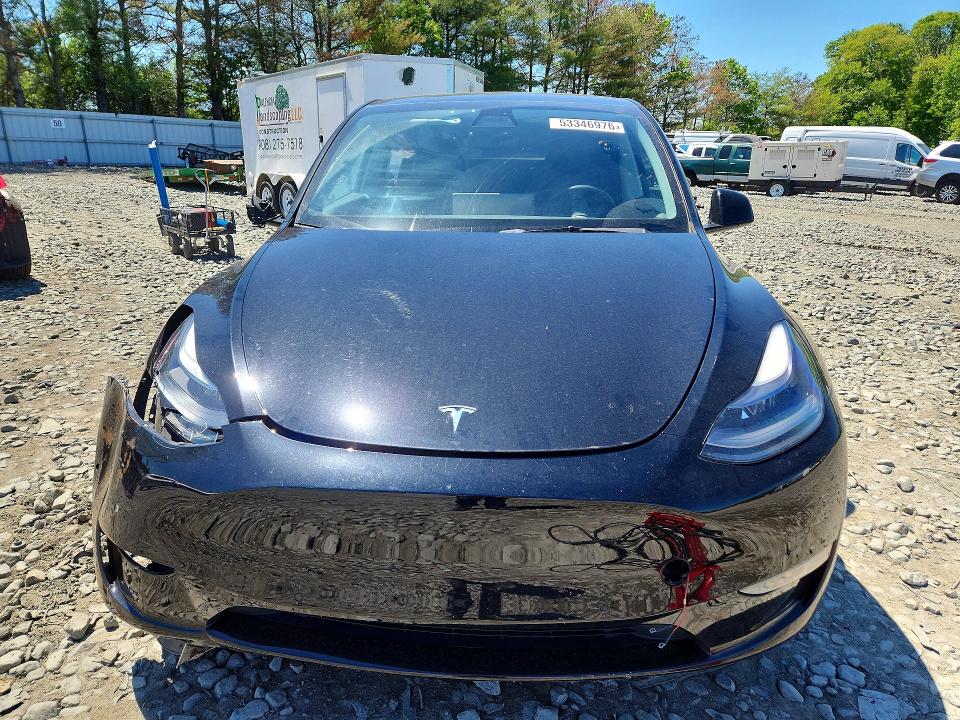 53346976 :رقم المزاد ، 7SAYGDEF3NF375136 vin ، 2022 Tesla Model Y مزاد بيع