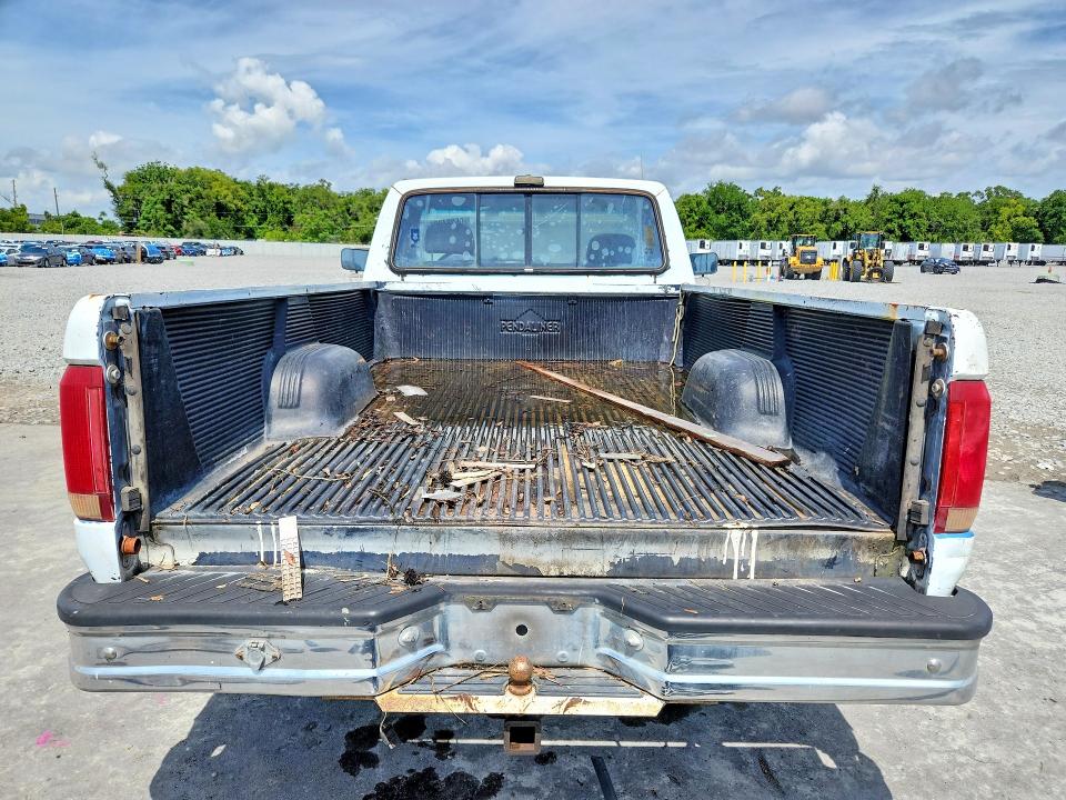 55284006 :رقم المزاد ، 1FTEF15N6NLA57405 vin ، 1992 Ford F150 مزاد بيع