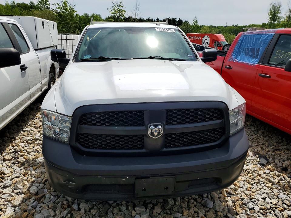 47616146 :رقم المزاد ، 3C6JR7DG7KG588818 vin ، 2019 Ram 1500 Classic مزاد بيع