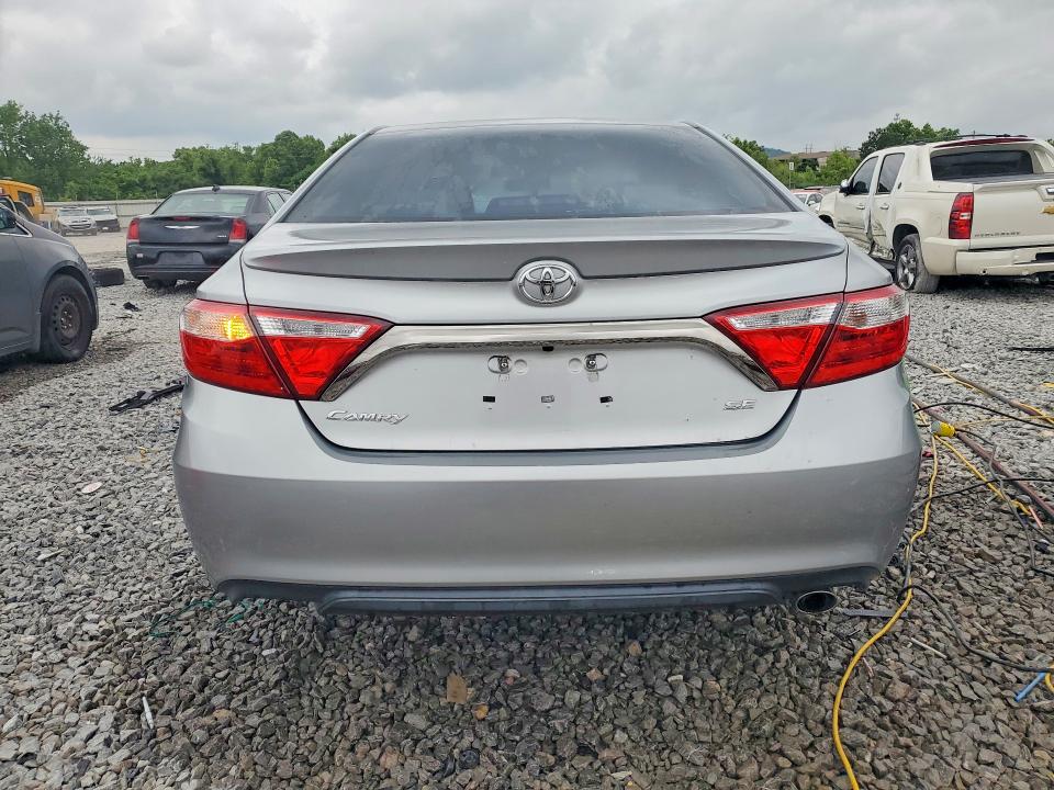 53820176 :رقم المزاد ، 4T1BF1FKXFU894706 vin ، 2015 Toyota Camry مزاد بيع