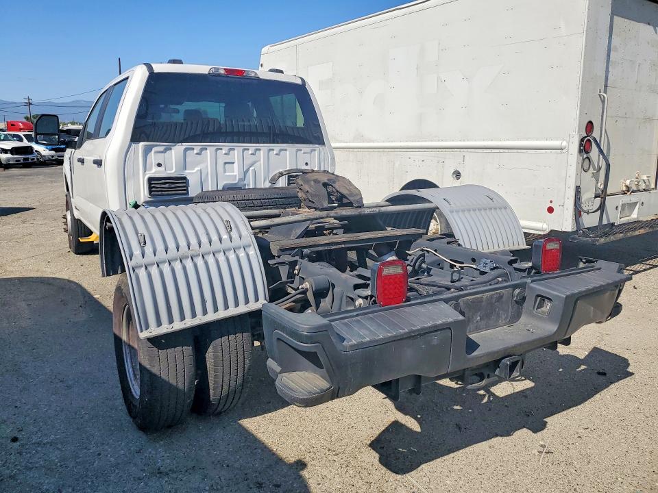 53120276 :رقم المزاد ، 1FT8W3DT5PEC22151 vin ، 2023 Ford F350 مزاد بيع