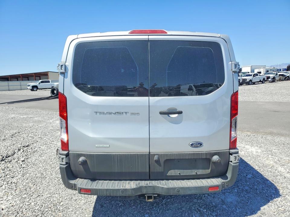 55364976 :رقم المزاد ، 1FBZX2ZG0HKA10286 vin ، 2017 Ford Transit مزاد بيع