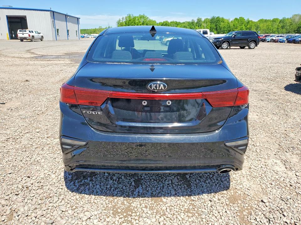 54987736 :رقم المزاد ، 3KPF24AD8ME285038 vin ، 2021 Kia Forte مزاد بيع