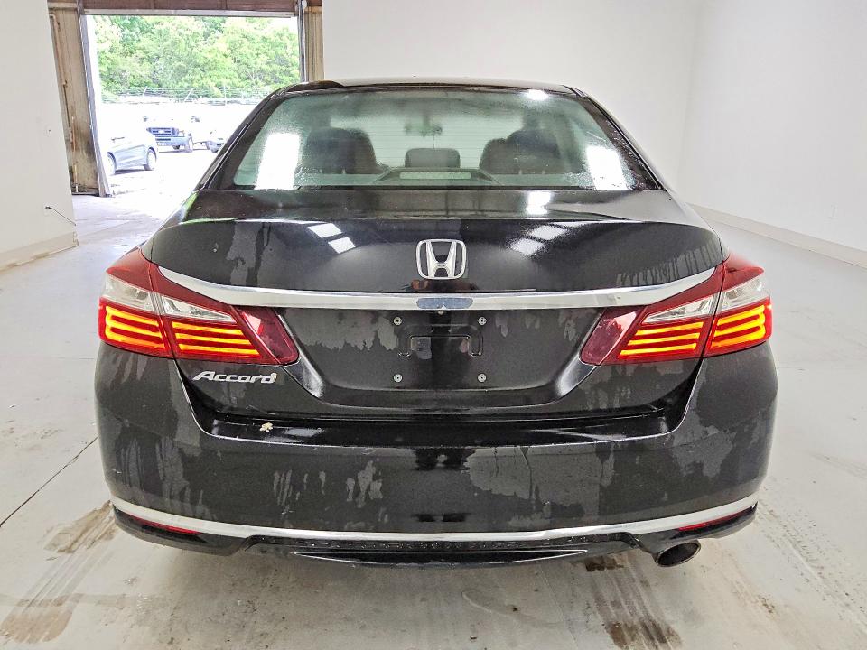 Aukcja sprzedaży 2017 Honda Accord, vin: 1HGCR2F37HA261603, numer aukcji: 52239766