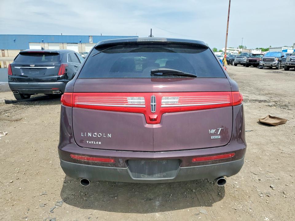 55032856 :رقم المزاد ، 2LMHJ5AR6BBJ50805 vin ، 2011 Lincoln Mkt مزاد بيع
