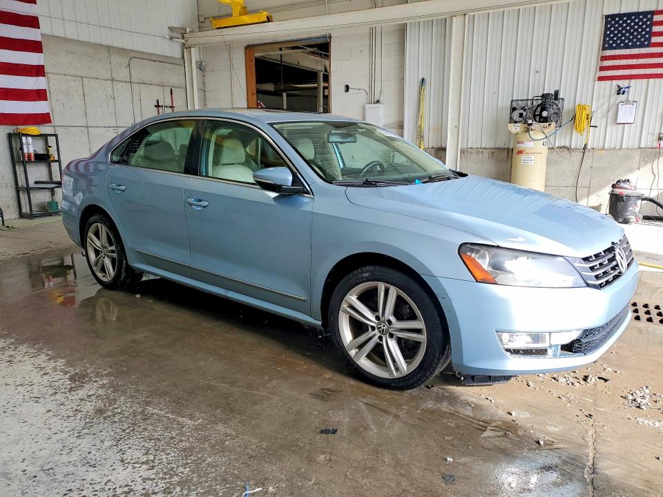 51538476 :رقم المزاد ، 1VWCN7A31CC020063 vin ، 2012 Volkswagen Passat مزاد بيع