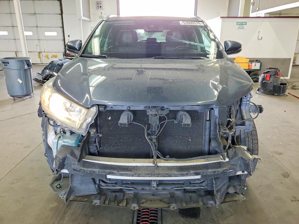 53600576 :رقم المزاد ، 5TDJZRFH0HS511535 vin ، 2017 Toyota Highlander مزاد بيع