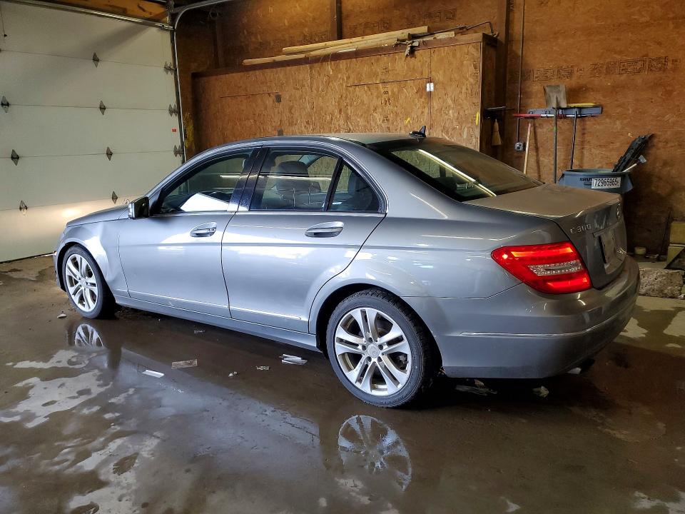 2013 Mercedes-benz C მანქანა იყიდება აუქციონზე, vin: WDDGF8ABXDR247223, აუქციონის ნომერი: 53606846