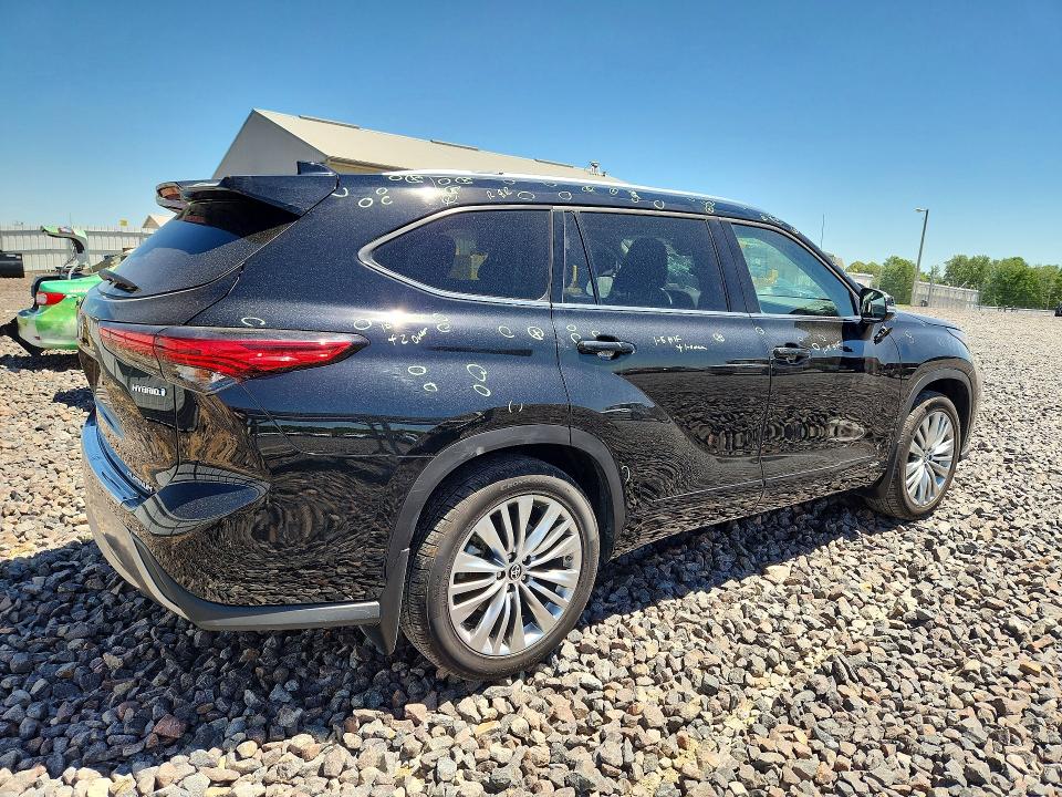 Продаж на аукціоні авто 2023 Toyota Highlander Hybrid, vin: 5TDEBRCH9PS129786, номер лоту: 52856446