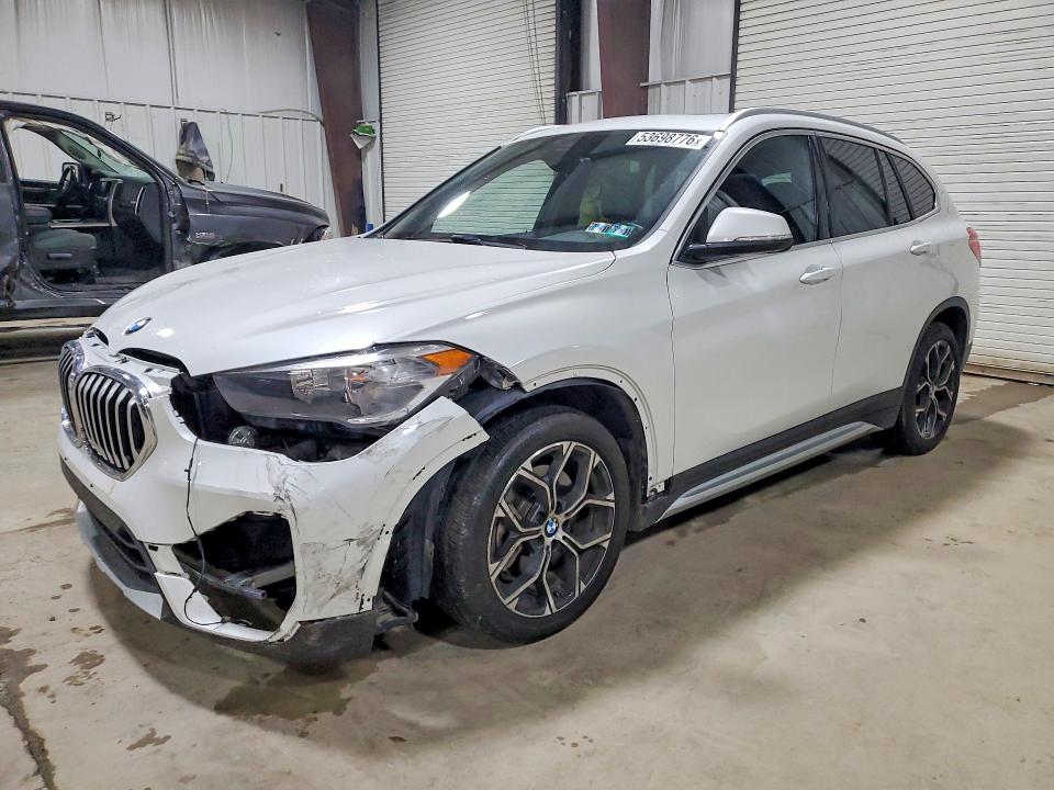 53698776 :رقم المزاد ، WBXJG9C04M5U42811 vin ، 2021 Bmw X1 مزاد بيع