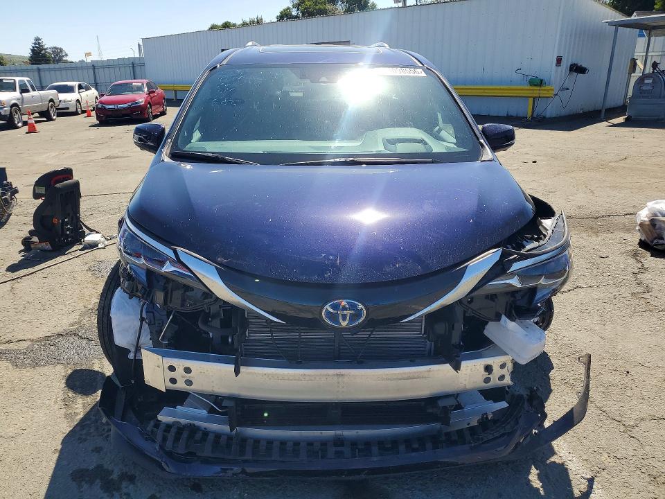 Продажа на аукционе авто 2025 Toyota Sienna, vin: 5TDESKFC3SS226580, номер лота: 54098556