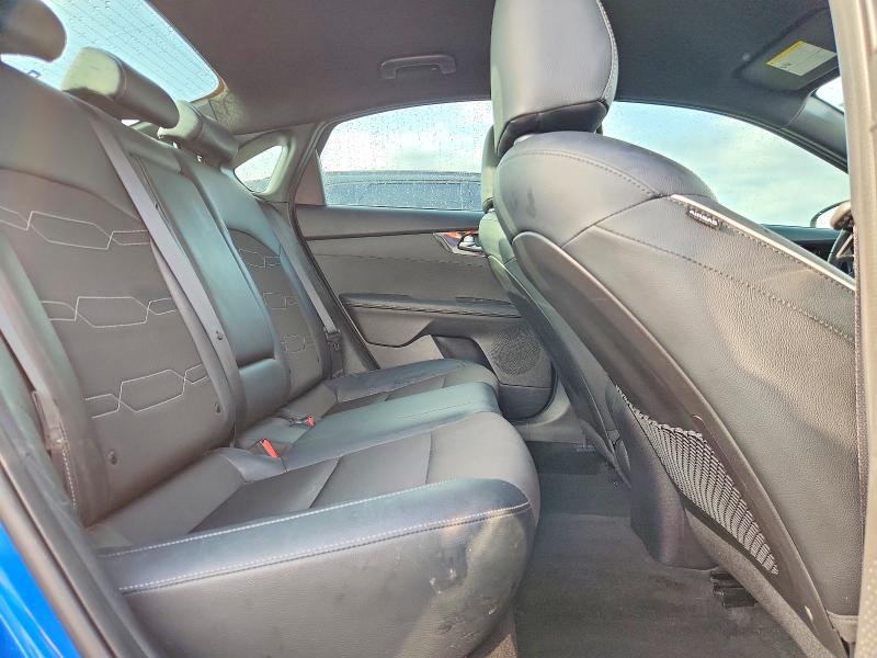 52611246 :رقم المزاد ، 3KPF54AD5NE448978 vin ، 2022 Kia Forte مزاد بيع
