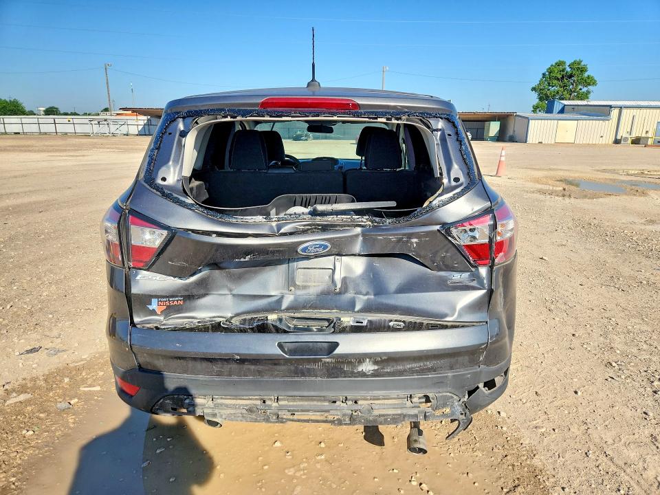53468576 :رقم المزاد ، 1FMCU0GD6HUF08466 vin ، 2017 Ford Escape مزاد بيع